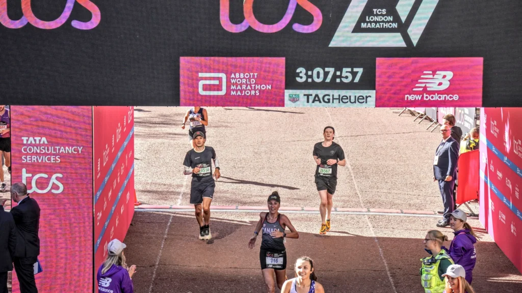 london marathon 2022 finish line crossing